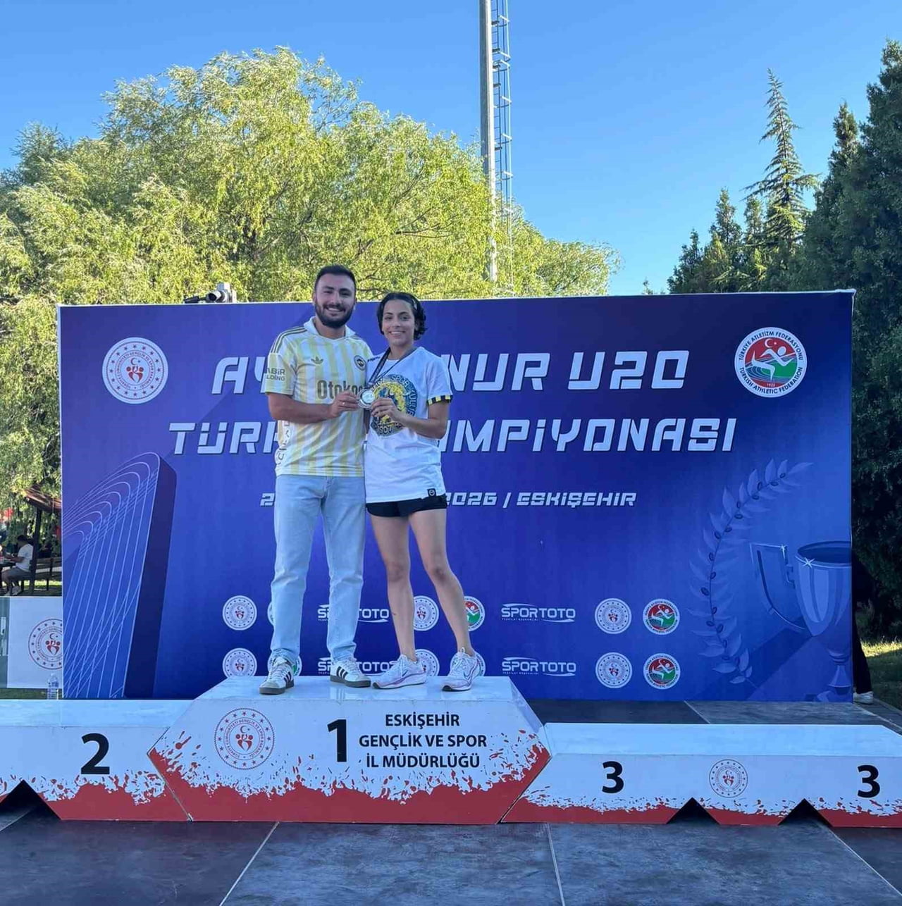 ESKİŞEHİR'DE GERÇEKLEŞTİRİLEN TÜRKİYE ŞAMPİYONASINDA MÜCADELE EDEN AYDINLI ATLET SUDE NAZ BAYAR...