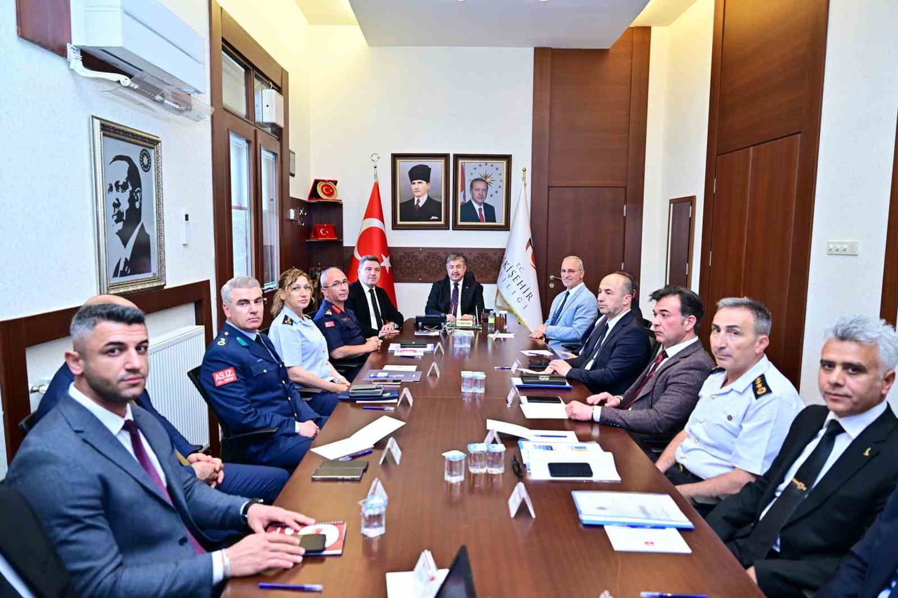 ESKİŞEHİR'DE İL GÜVENLİK VE ASAYİŞ KOORDİNASYON TOPLANTISI GERÇEKLEŞTİRİLDİ.