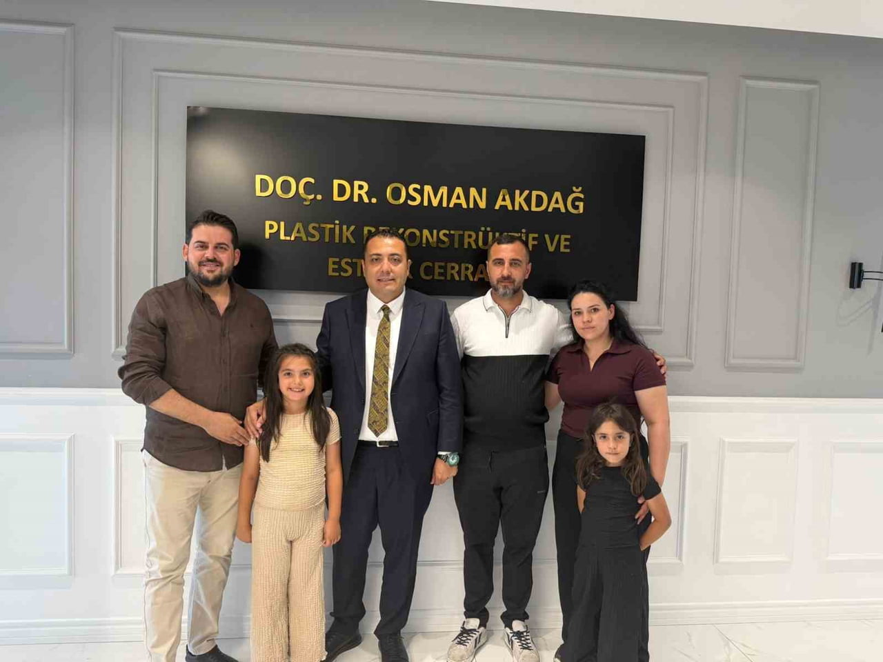 ESKİŞEHİR'DE SAĞ KULAĞINDA MİKROTİA BULUNAN VE SAĞLIK-SEN'İN DESTEĞİYLE GİRDİĞİ 12 SAATLİK...