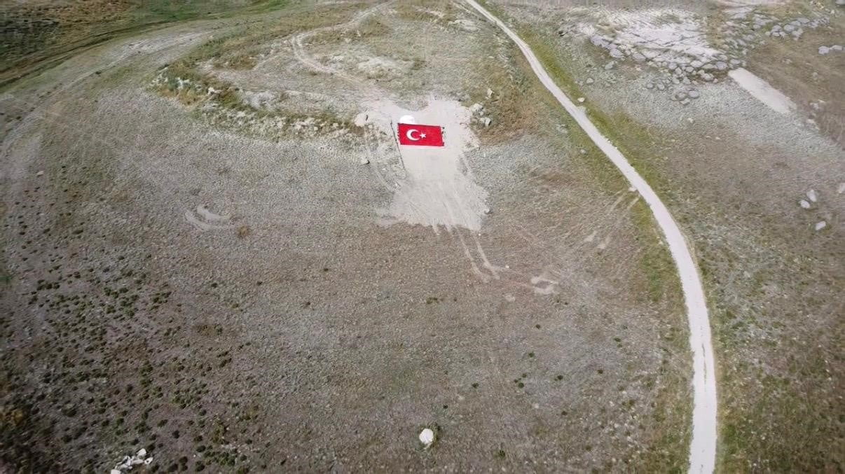 ESKİŞEHİR'İN GÜNYÜZÜ İLÇESİNDE BİR ARAYA GELEN 15 GENÇ, SAKARYA MEYDAN MUHAREBESİ'NİN YAŞANDIĞI...