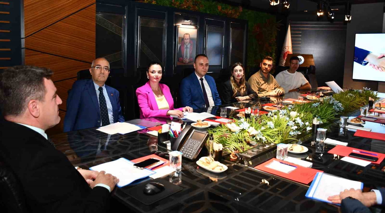 ESKİŞEHİR CUMHURİYET BAŞSAVCISI ÜZEYİR KARAKÜLAH 1 HAZİRAN UZLAŞTIRMACILAR GÜNÜ DOLAYISIYLA...