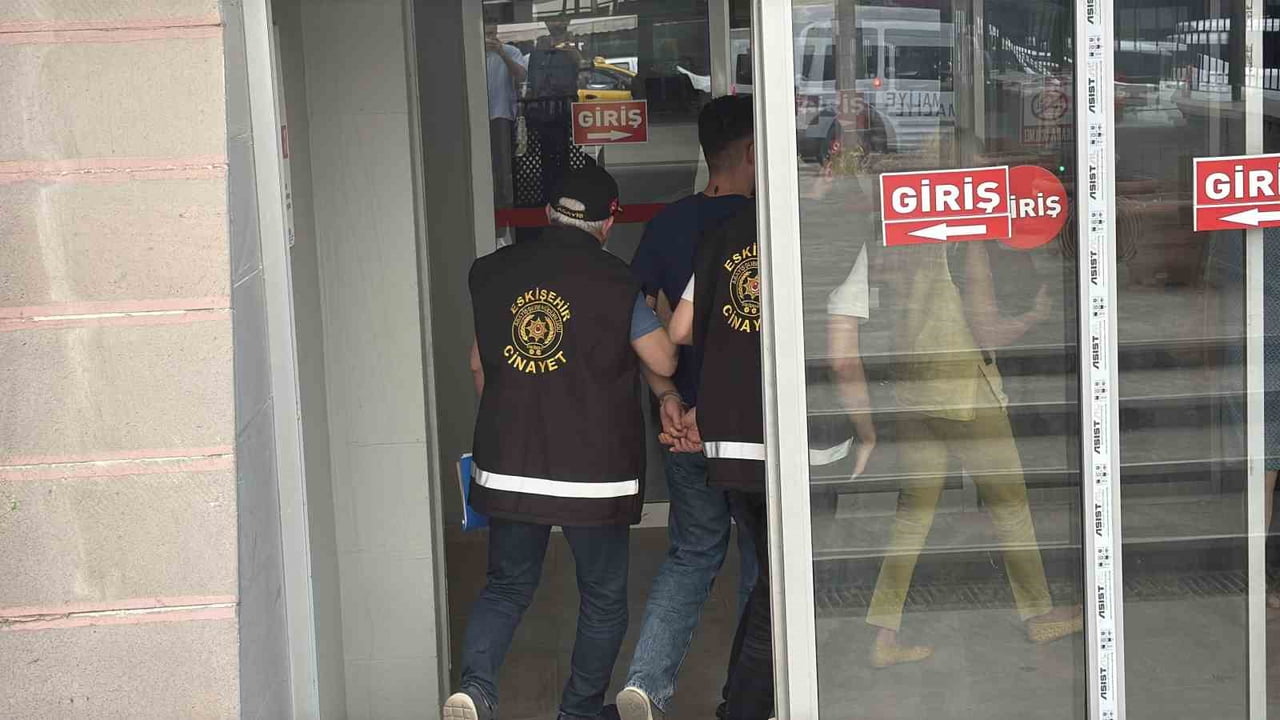 ESKİŞEHİR’DE BİR KİŞİNİN POMPALI TÜFEKLE VURULDUĞU OLAYLA İLGİLİ 2’NCİ ŞÜPHELİ DE...