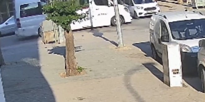 ESKİŞEHİR’DE BİR SERVİS İLE PANELVAN ARACIN ÇARPIŞMASIYLA MEYDANA GELEN VE 9 KİŞİNİN YARALANDIĞI...