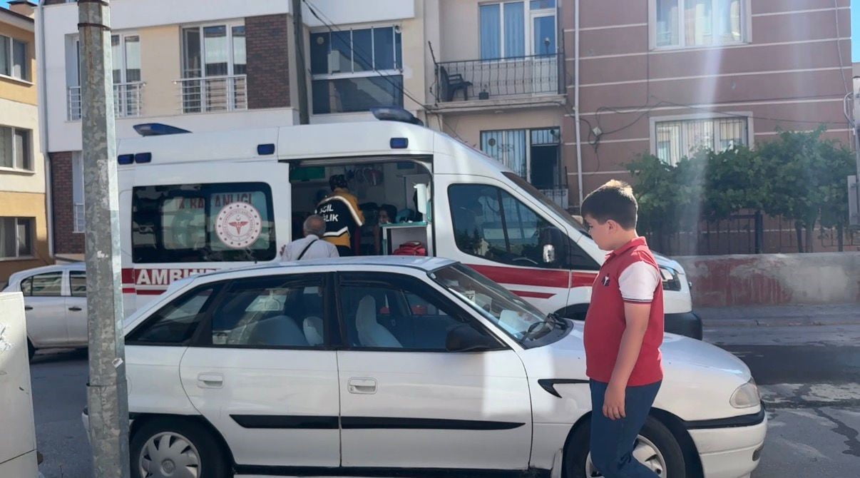 ESKİŞEHİR’DE KÖYE OT BİÇMEYE GİTMEDEN ÖNCE APARTMAN GARAJINDA BENZİN DOLDURDUĞU MOTORLU TIRPANIN...