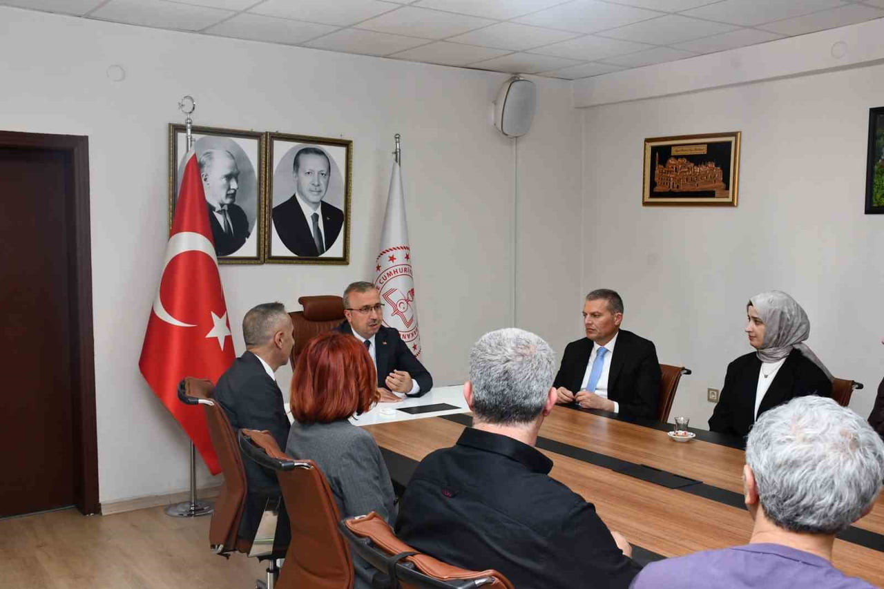 ESKİŞEHİR İL MİLLÎ EĞİTİM MÜDÜRLÜĞÜ TARAFINDAN YÜRÜTÜLEN YUNUS’A YOLCULUK PROJESİ KAPSAMINDA, YIL...