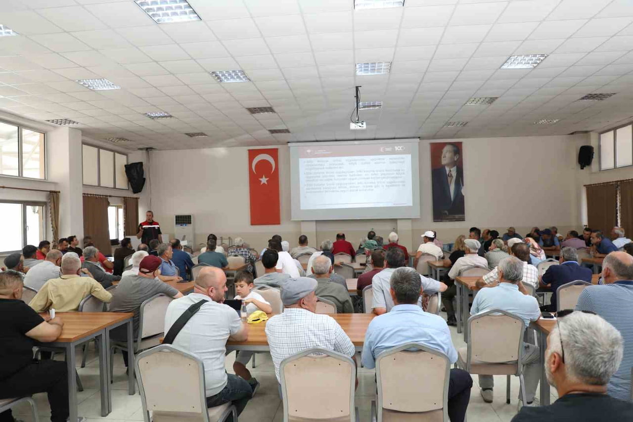 ESKİŞEHİR İL TARIM VE ORMAN MÜDÜRLÜĞÜ, ODUNPAZARI İLÇESİNDE FAALİYET GÖSTEREN ÜRETİCİLERE YÖNELİK...