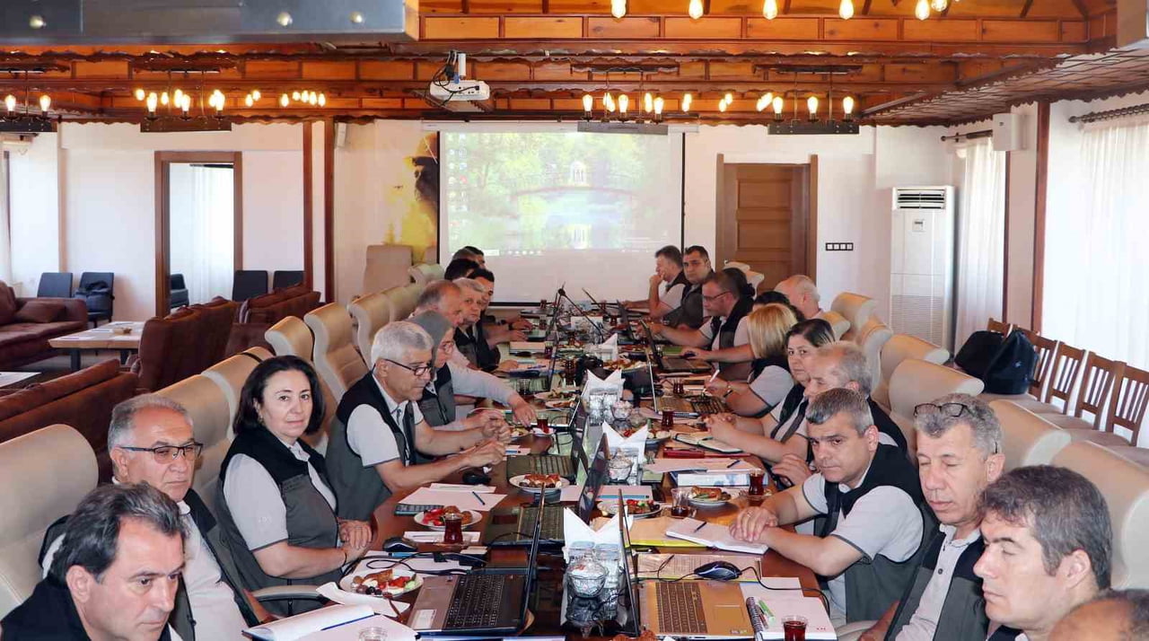 ESKİŞEHİR ORMAN BÖLGE MÜDÜRLÜĞÜ, 2026 YILININ YATIRIM VE PROGRAMLARININ DEĞERLENDİRİLDİĞİ BİR...