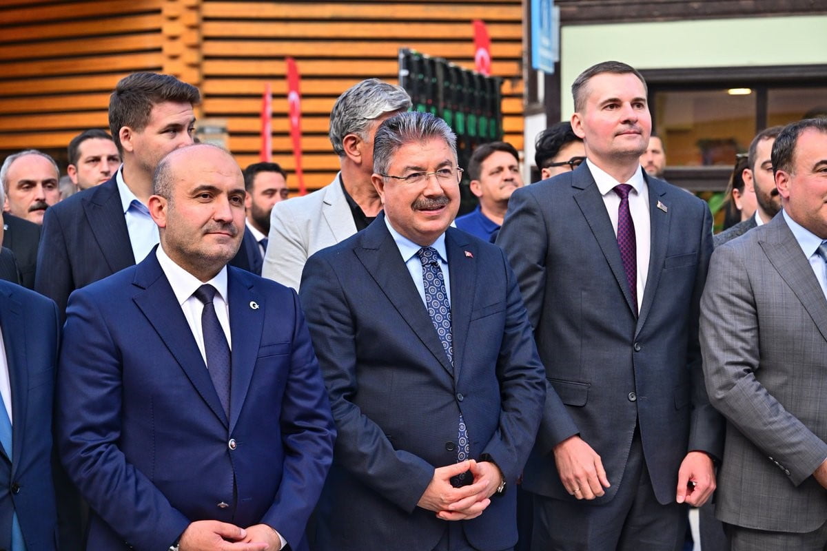ESKİŞEHİR VALİSİ DR. ERDİNÇ YILMAZ, BELARUS CUMHURİYETİ BAĞIMSIZLIK GÜNÜ DOLAYISIYLA BELARUS...