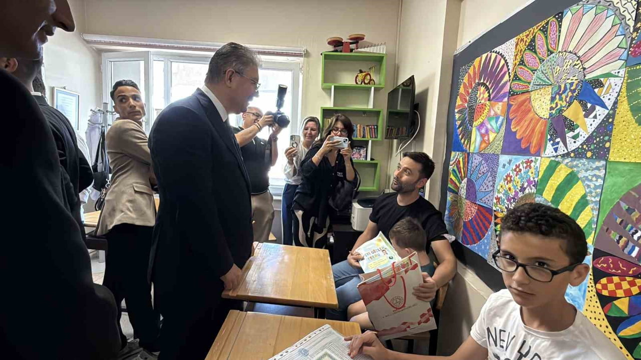 ESKİŞEHİR VALİSİ DR. ERDİNÇ YILMAZ, ESKİŞEHİR OSMANGAZİ ÜNİVERSİTESİ SAĞLIK UYGULAMA VE ARAŞTIRMA...