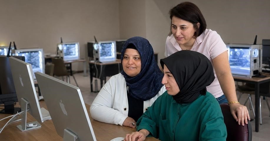 ETÜ’NÜN YAPAY ZEKA TABANLI BESLENME PROJESİ TÜBİTAK TARAFINDAN DESTEKLENDİ.