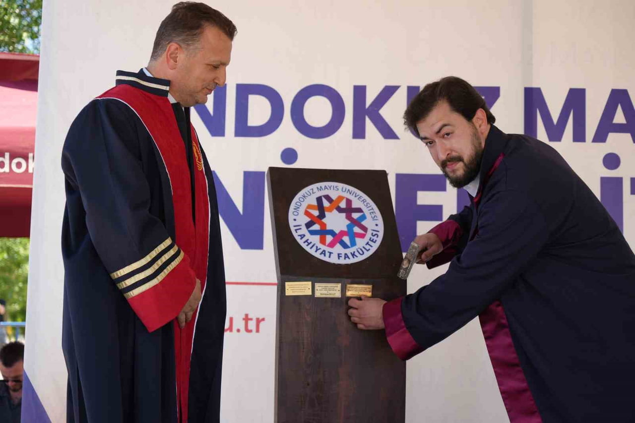 FAKÜLTE BİRİNCİSİ ARMAĞAN BİLİCİ