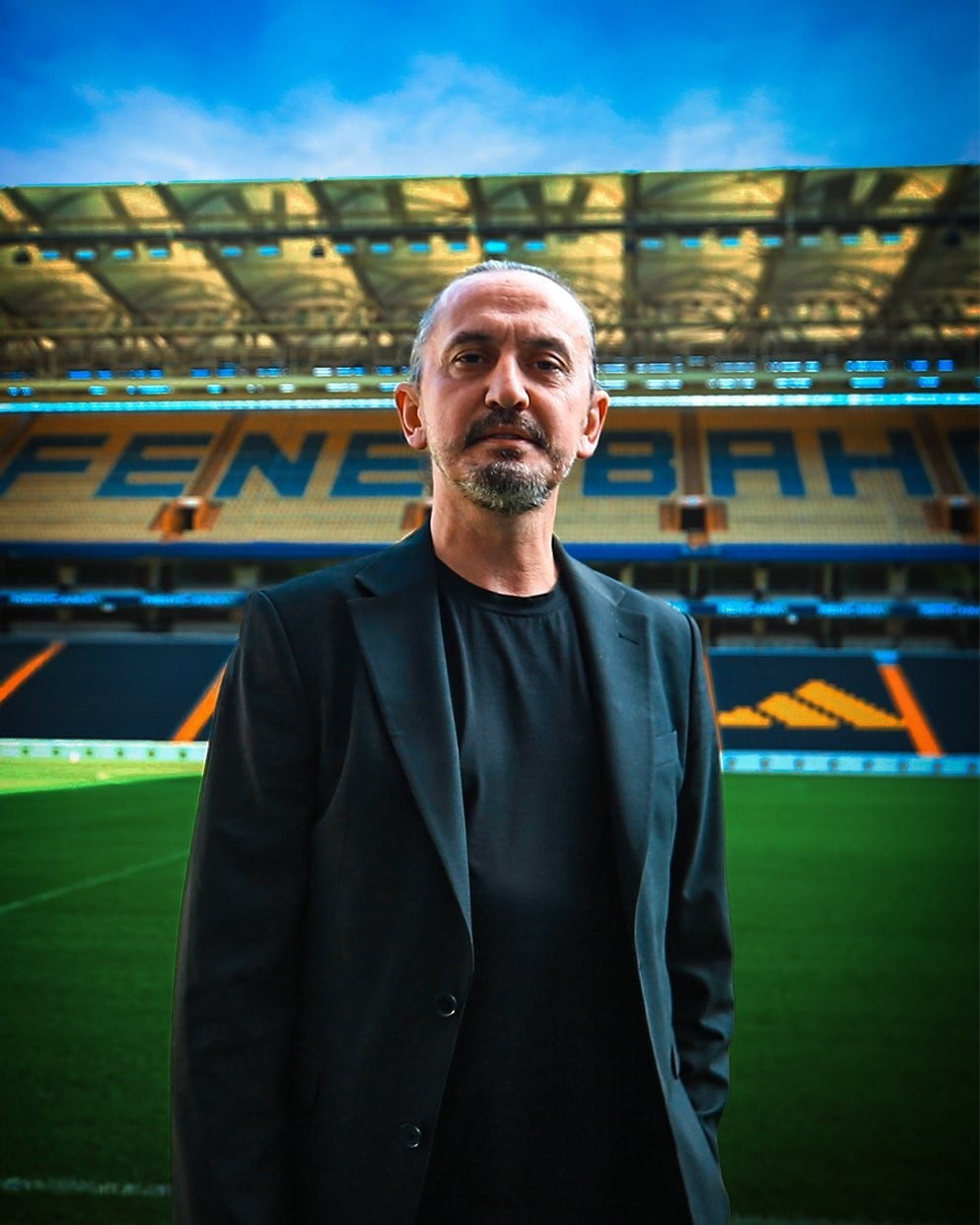 FENERBAHÇE FUTBOL AKADEMİSİ’NDE GÖREV YAPAN TUNCAY ŞANLI İLE YOLLARIN AYRILDIĞI AÇIKLANDI.