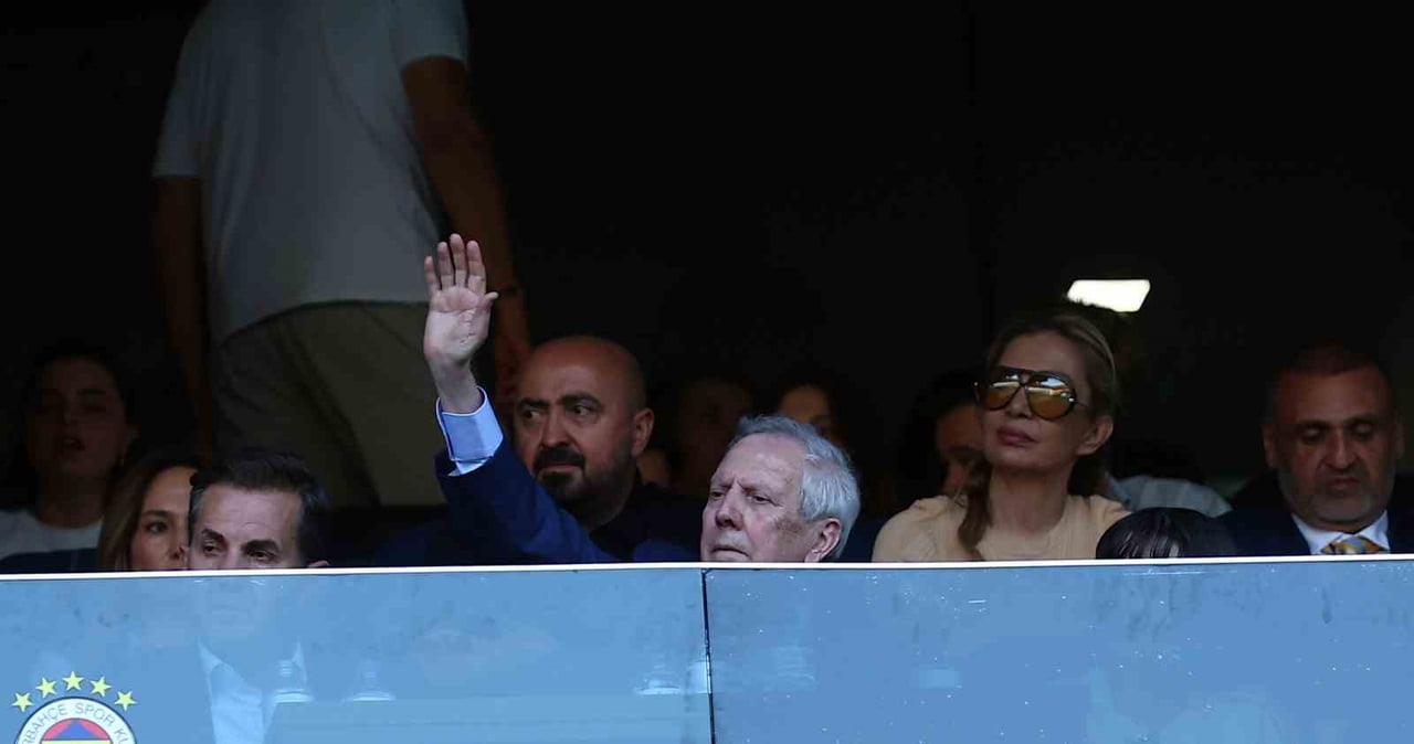 FENERBAHÇE OLAĞANÜSTÜ SEÇİMLİ GENEL KURUL TOPLANTISI'NDA AZİZ YILDIRIM, 8 YIL SONRA BAŞKANLIĞA...