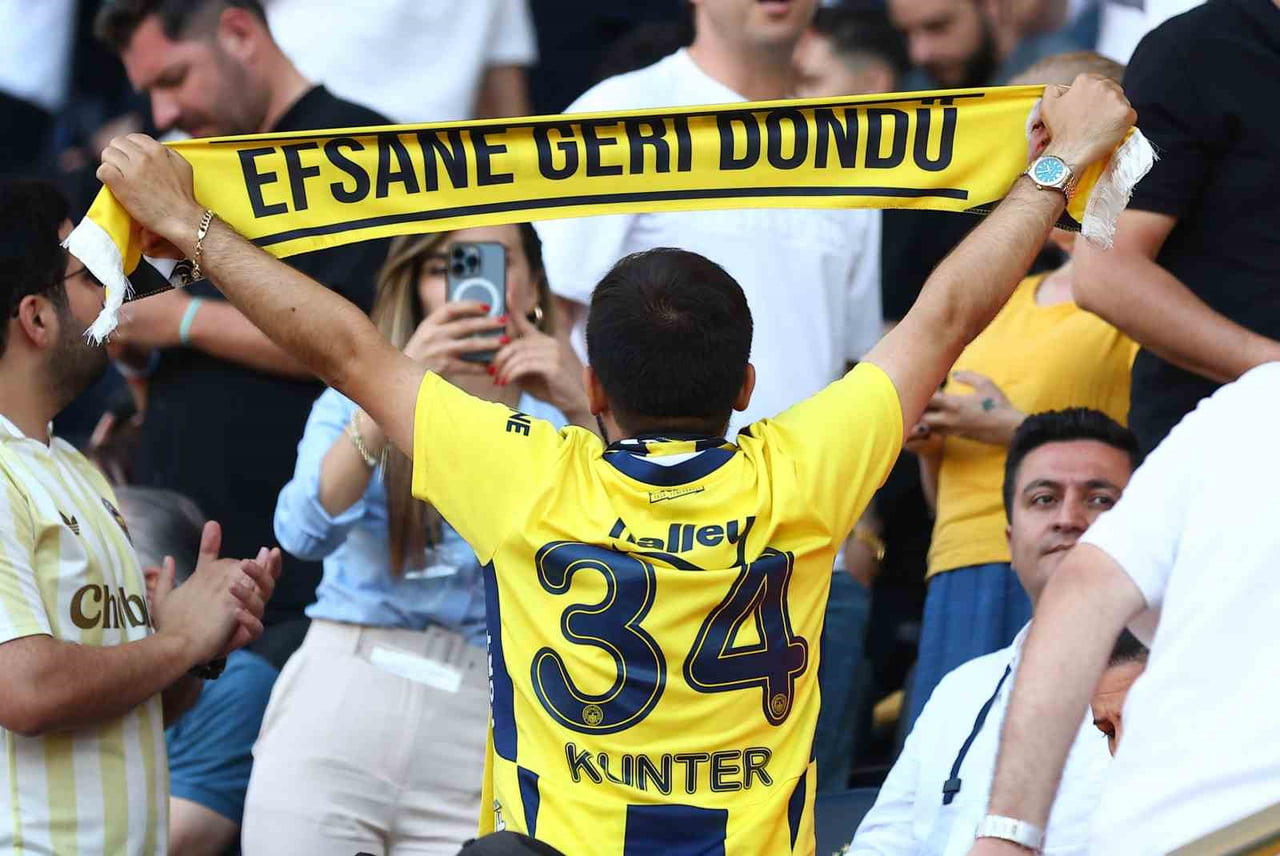 FENERBAHÇE SPOR KULÜBÜ'NDE AZİZ YILDIRIM, 15. KEZ GİRDİĞİ BAŞKANLIK SEÇİMİNDE 13. KEZ BAŞKAN...