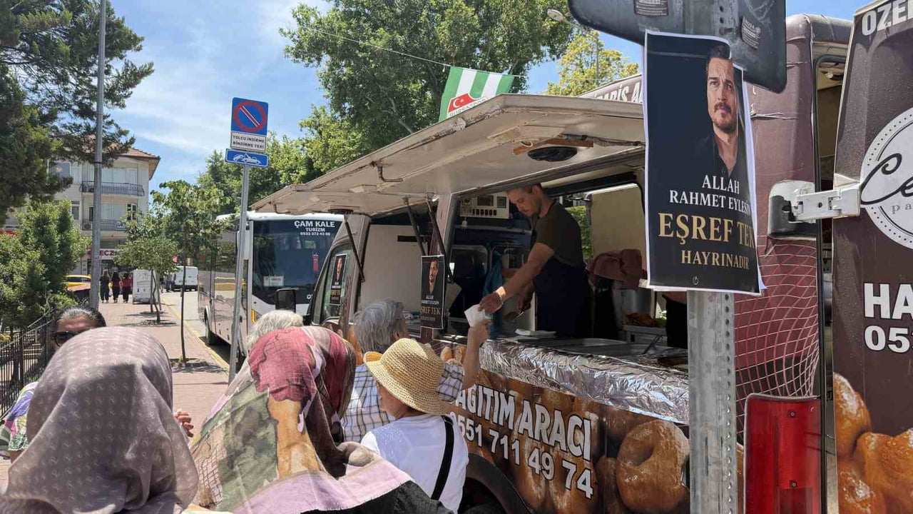 FENOMEN DİZİ EŞREF RÜYA'NIN SEVİLEN KARAKTERİ EŞREF TEK SENARYO GEREĞİ ÖLDÜĞÜ İÇİN HAYRANLARI...