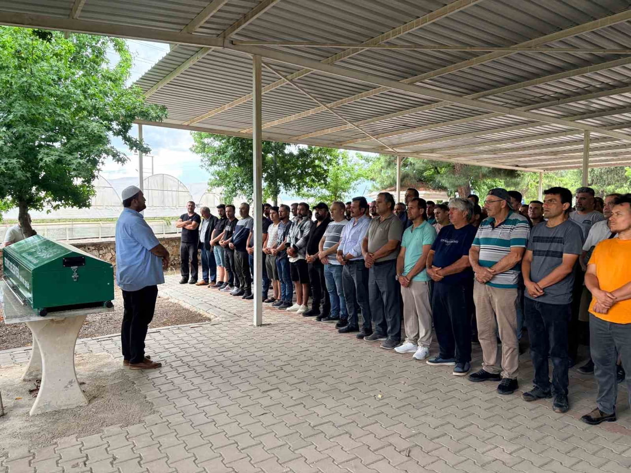 FETHİYE İLÇESİNDE KAPI GICIRTISINDAN RAHATSIZLIK SEBEBİYLE AV TÜFEĞİYLE ATEŞ AÇILMASI SONUCU...