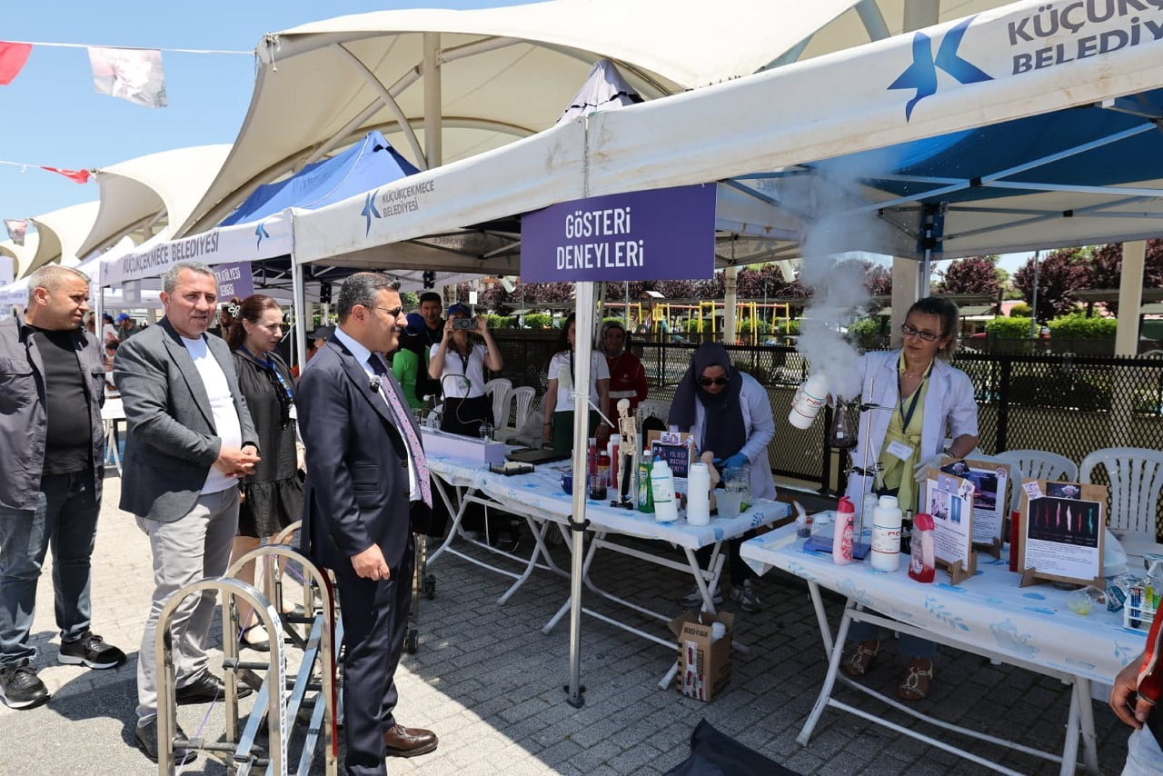 FEVZİ ÇAKMAK MEYDANI'NDA GERÇEKLEŞTİRİLEN ŞENLİKTE KATILIMCILAR; ATÖLYELER, SERGİLER, YARIŞMALAR...