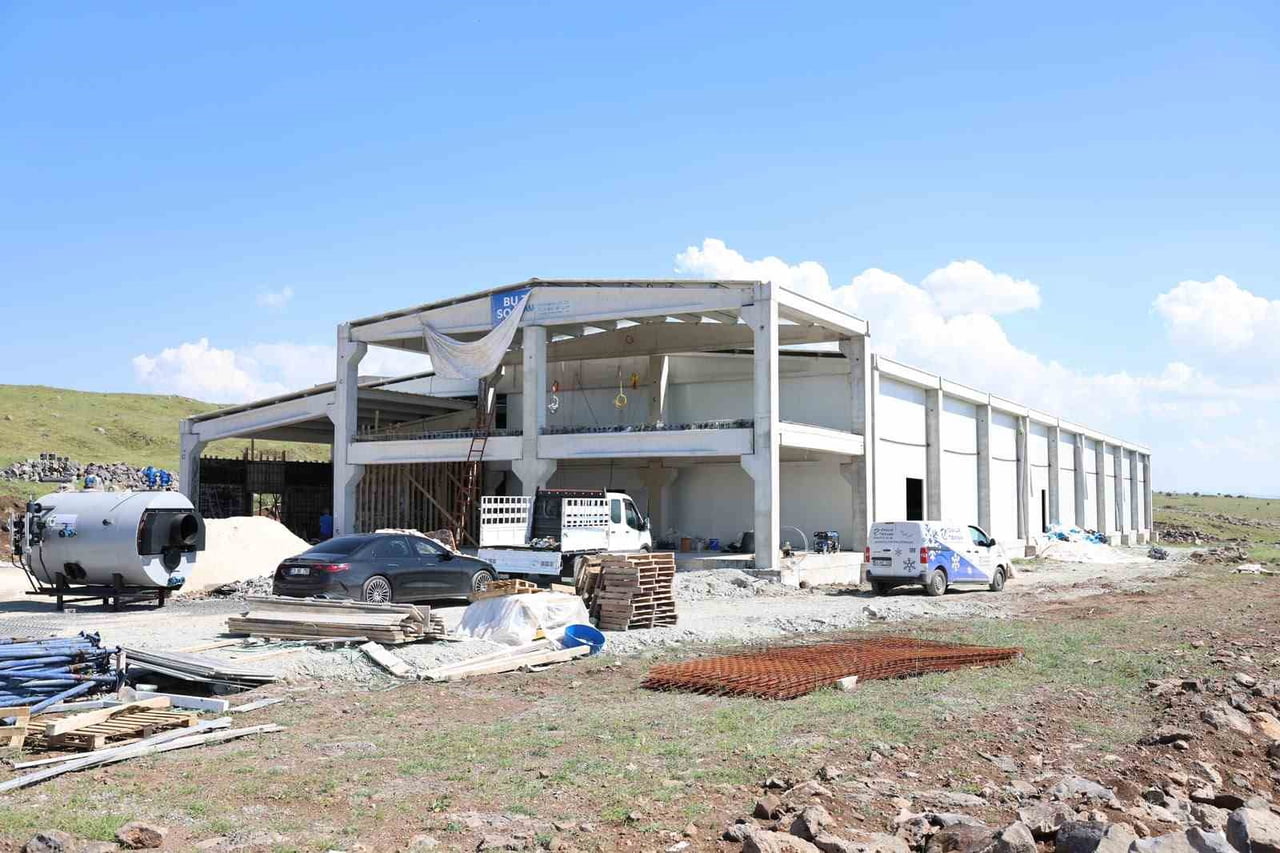 FIRAT KALKINMA AJANSI’NIN (FKA) DESTEKLERİ VE ELAZIĞ SÜT ÜRETİCİLERİ BİRLİĞİ ORTAKLIĞIYLA ELAZIĞ...