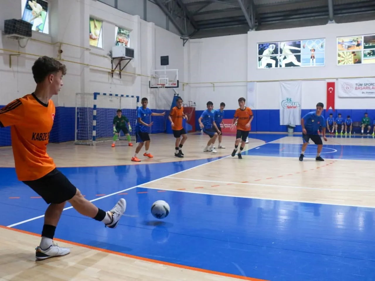 FUTSAL YILDIZ ERKEKLER TÜRKİYE ŞAMPİYONASI’NA EV SAHİPLİĞİ YAPAN SİVAS, TÜRKİYE’NİN EN BAŞARILI...