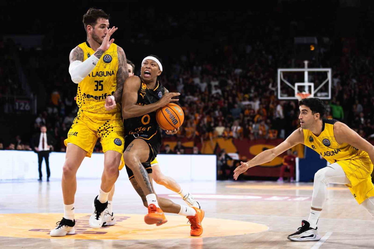 GALATASARAY BASKETBOL TAKIMI'NDA, JOHN PETRUCELLİ VE BOOGİE ELLİS İLE YOLLARIN AYRILDIĞI...