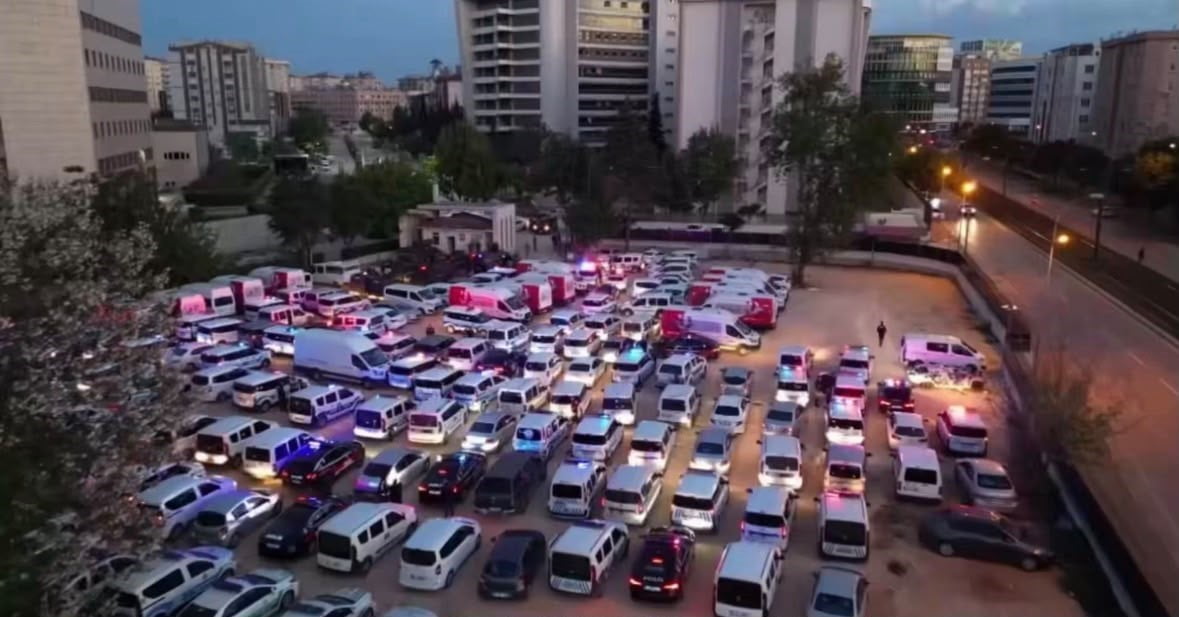 GAZİANTEP'TE, 'POLATLAR' SUÇ ÖRGÜTÜNE YÖNELİK OPERASYONDA 20 ŞÜPHELİ GÖZALTINA ALINDI.