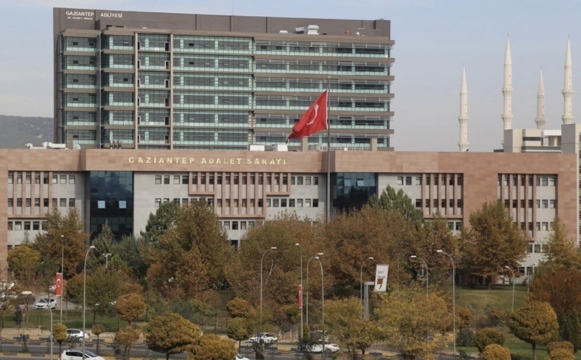 GAZİANTEP'TE 8 YIL ÖNCE ARACININ İÇİNDE ÖLDÜRÜLEN 30 YAŞINDAKİ ESAT SÖNMEZ İLE 19 YAŞINDAKİ ÖZKAN...