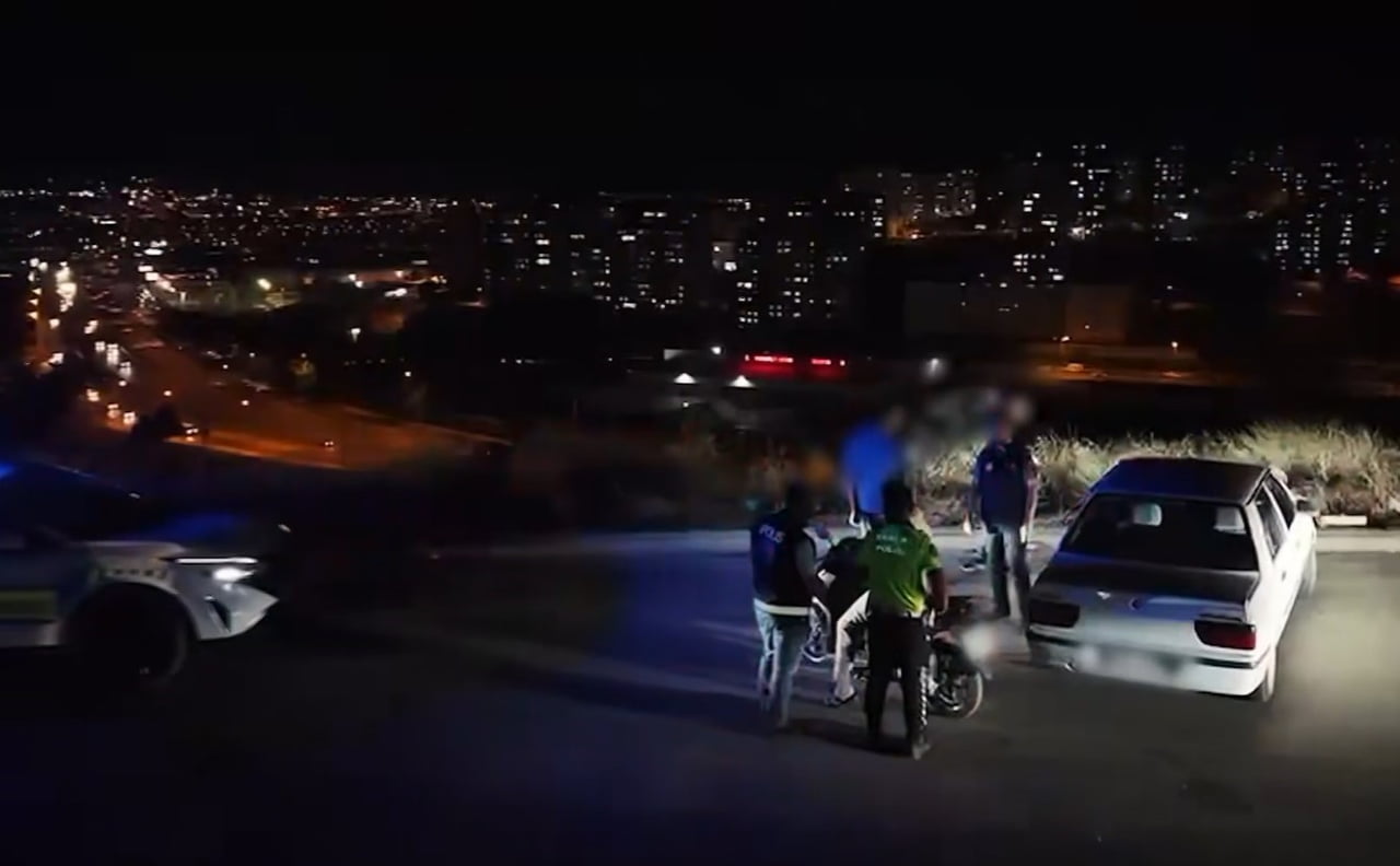 GAZİANTEP'TE POLİS EKİPLERİNCE PARKLARDA HUZUR-GÜVEN UYGULAMASI YAPILDI