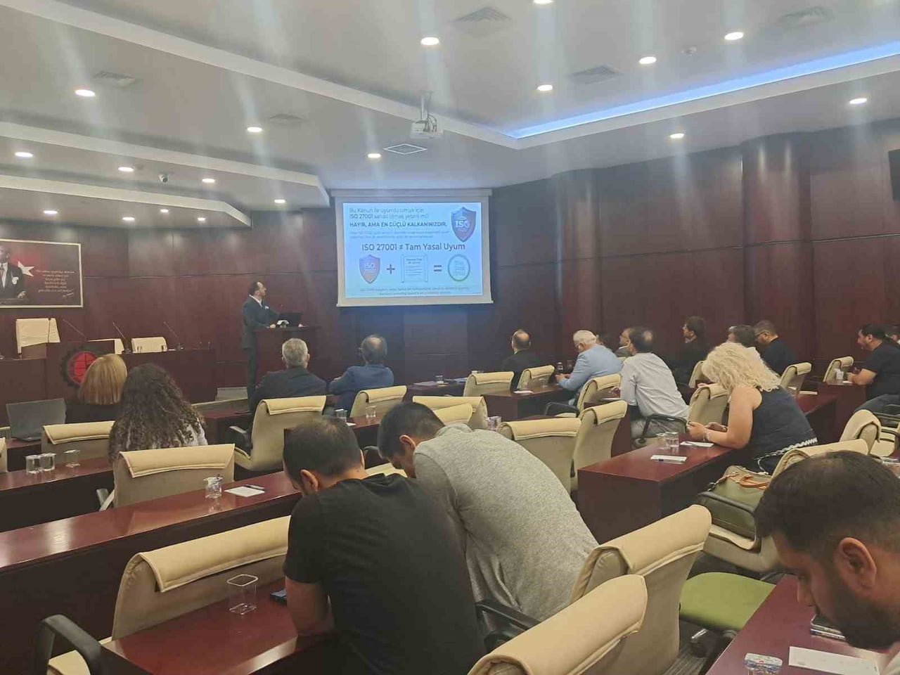GAZİANTEP'TE SİBER GÜVENLİK TEHDİTLERİ VE ÇÖZÜM YOLLARI MASAYA YATIRILDI