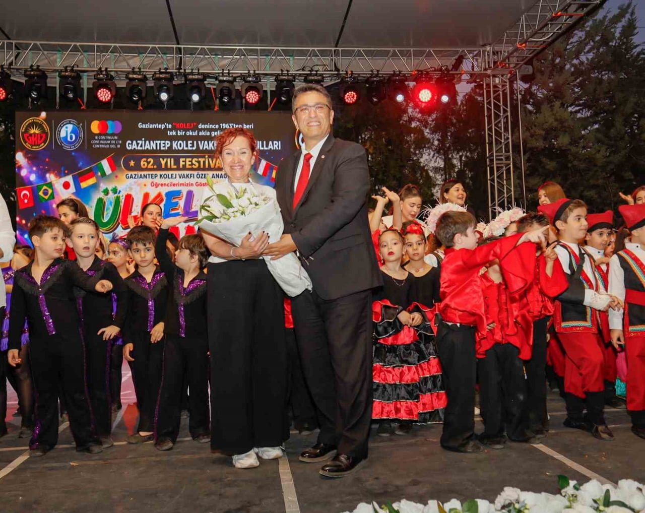 GAZİANTEP KOLEJ VAKFI (GKV) ÖZEL OKULLARI, KÖKLÜ GEÇMİŞİNİN 62. YILINI MUHTEŞEM BİR FESTİVALLE...