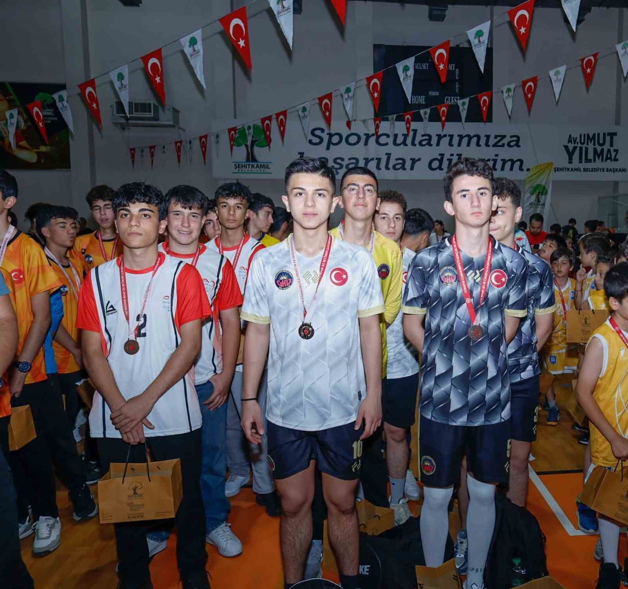 GAZİANTEP KOLEJ VAKFI ÖZEL OKULLARI, YARIM ASRI DEVİREN BAŞARI YOLCULUĞUNUN 62. YILINDA, AKADEMİK...