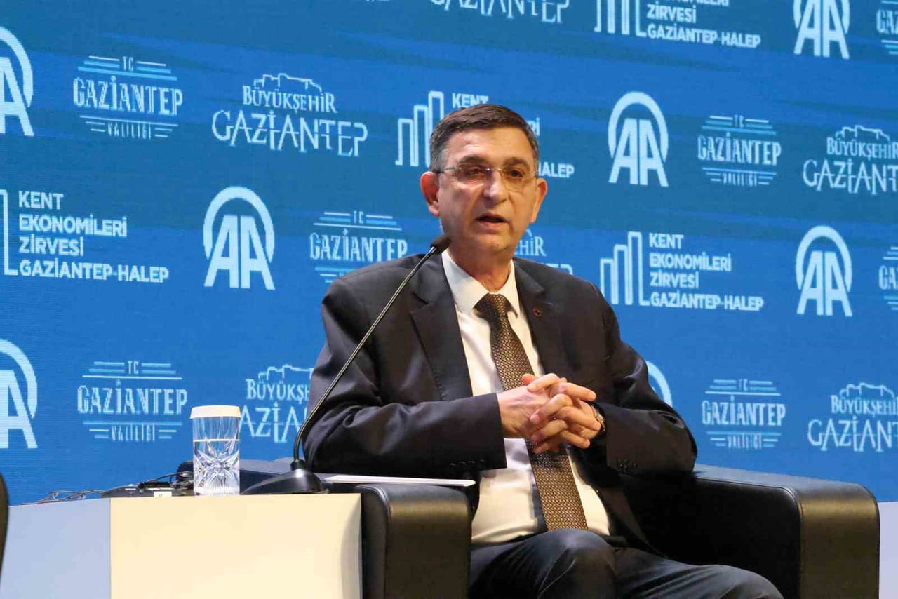 GAZİANTEP SANAYİ ODASI (GSO) YÖNETİM KURULU BAŞKANI ADNAN ÜNVERDİ, GAZİANTEP-HALEP KENT...