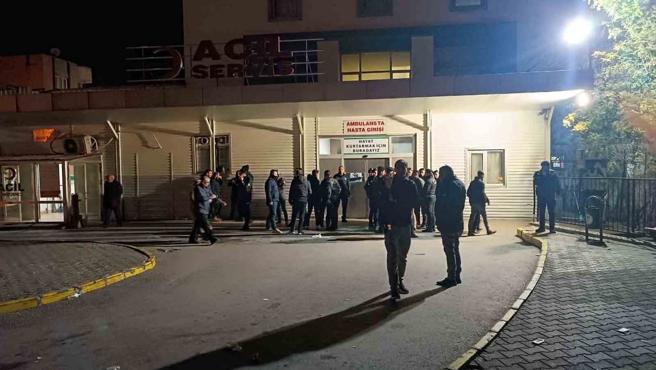 GAZİANTEP’TE BİR SOKAK DÜĞÜNÜNE DÜZENLENEN SİLAHLI SALDIRIDA 3 ÇOCUK BABASI MURAT KARA’NIN...