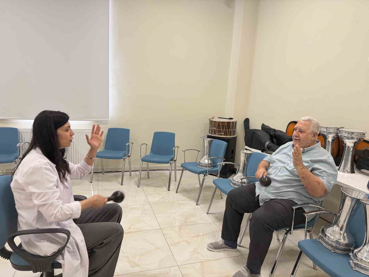 GAZİANTEP’TE YAŞAYAN ALZHEİMER HASTASI MEHMET SAİT DAYAK, YILLARDIR BİLDİĞİ SOKAKLARDA GEZERKEN...