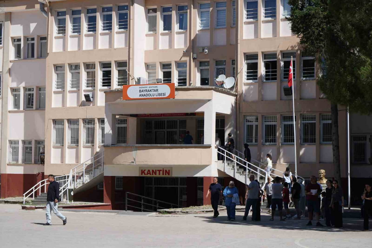 GAZİANTEP’TE YKS HEYECANI DEVAM EDİYOR