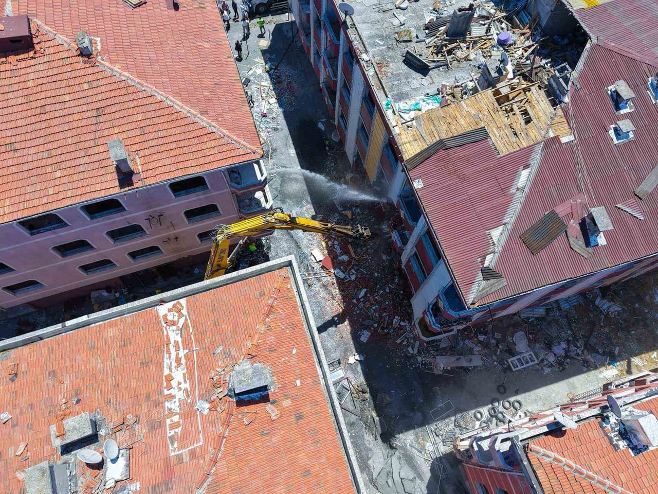 GAZİOSMANPAŞA'DA KENTSEL DÖNÜŞÜM FAALİYETLERİ HIZ KESMEDEN DEVAM EDİYOR. GAZİOSMANPAŞA...