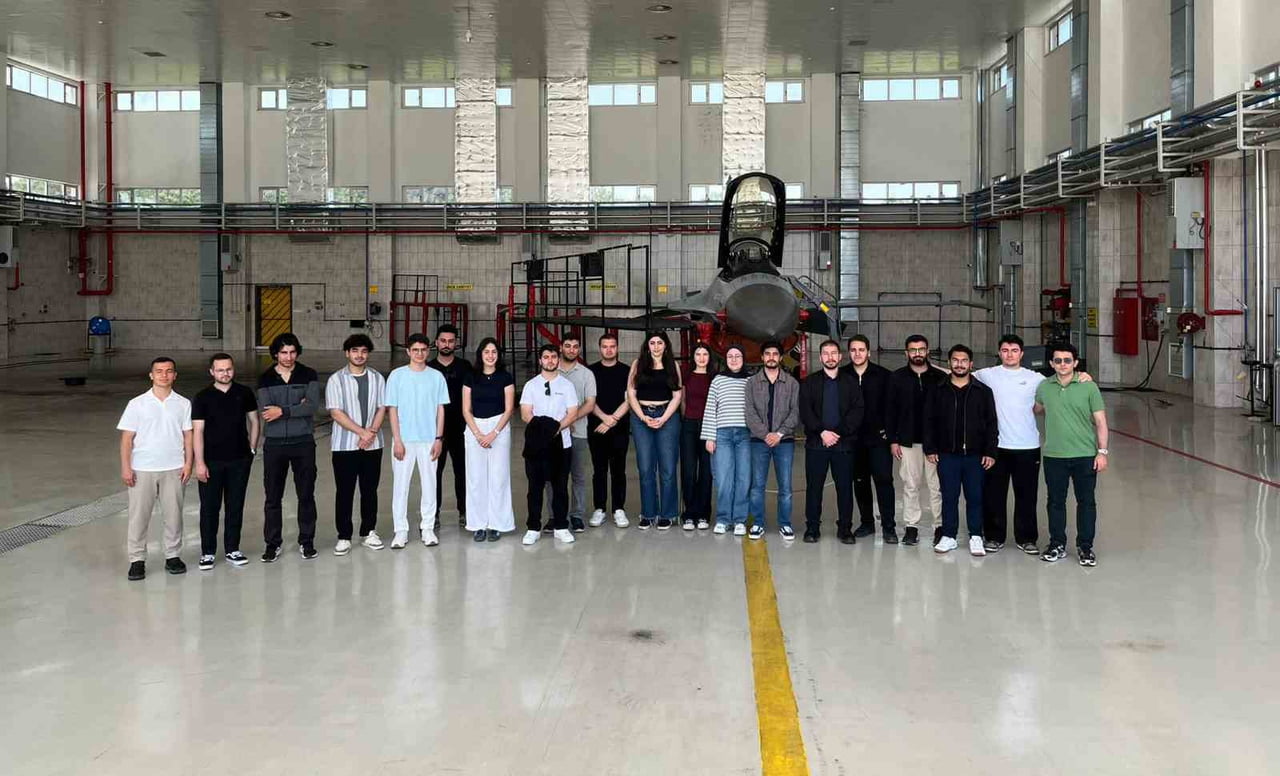 GEBZE TEKNİK ÜNİVERSİTESİ ÖĞRENCİLERİ, MİLLÎ SAVUNMA BAKANLIĞI'NCA YÜRÜTÜLEN "MEHMETÇİKLE BİR GÜN"...