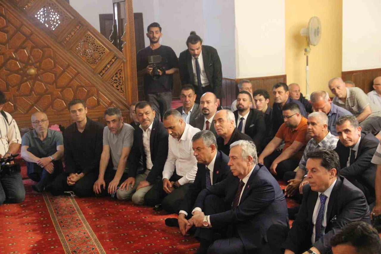 GEÇTİĞİMİZ YIL KURBAN BAYRAMI'NIN İLK GÜNÜ EVİNİN BAHÇESİNDEKİ HAVUZUN MOTOR DAİRESİNDE ELEKTRİK...