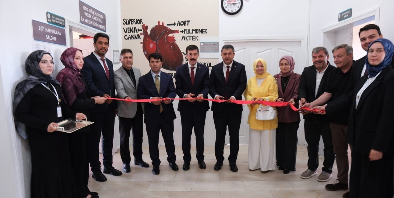 GEDİZ’İN SAĞLIK ALTYAPISINA VE EĞİTİM VİZYONUNA BÜYÜK KATKI SUNACAK MERKEZİN AÇILIŞ TÖRENİNE; KSBÜ...
