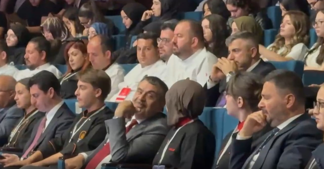 GEDİZLİ EMİNE DAYI MİLLÎ EĞİTİM BAKANI YUSUF TEKİN’İ YÖRESEL LEZZETLERİ YERİNDE TATMASI VE...