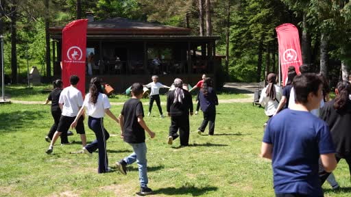 Gençler Samandere Şelalesi’nde doğayla buluştu