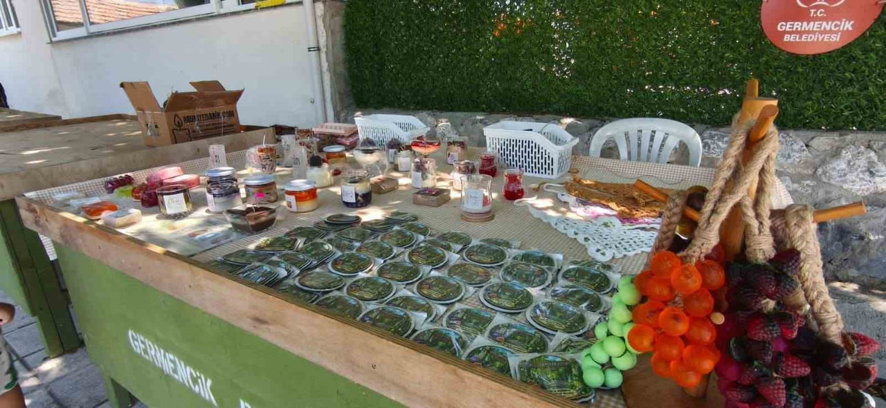 GERMENCİK BELEDİYESİ TARAFINDAN KIZILCAPINAR MAHALLESİ’NDE OLUŞTURULAN YÖRESEL VE DOĞAL ÜRÜN...
