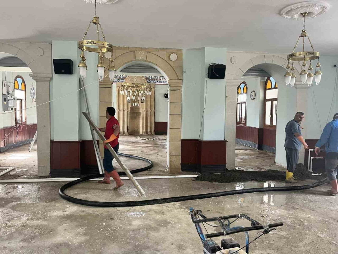 GÖKÇEDERE MERKEZ CAMİİ YENİLENİYOR