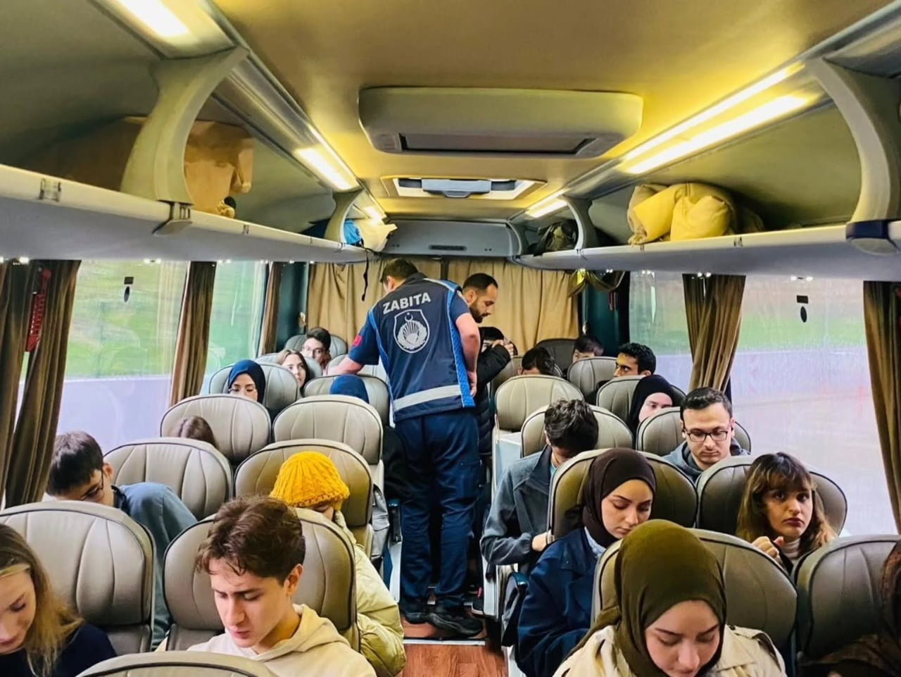 GÖLCÜK BELEDİYESİ TARAFINDAN ÜNİVERSİTE ÖĞRENCİLERİNE YÖNELİK DÜZENLENEN ÜCRETSİZ ŞEHİRLER ARASI...