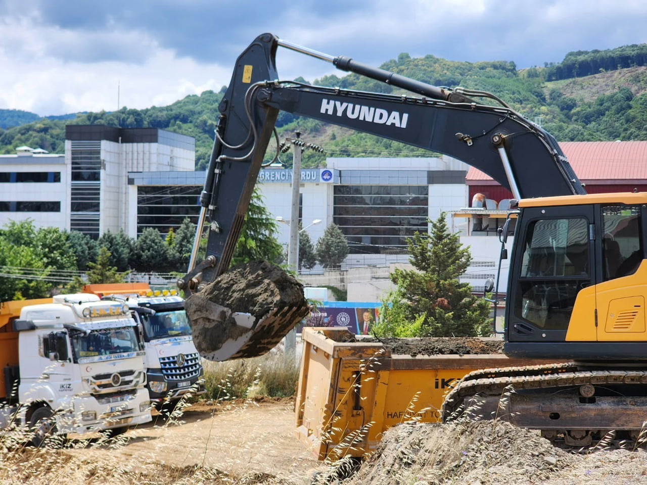 GÖLCÜK’TE HAYATA GEÇİRİLECEK 5 BİN 400 METREKARELİK ÇOK AMAÇLI KAPALI SPOR KOMPLEKSİ VE 5 KULVARLI...