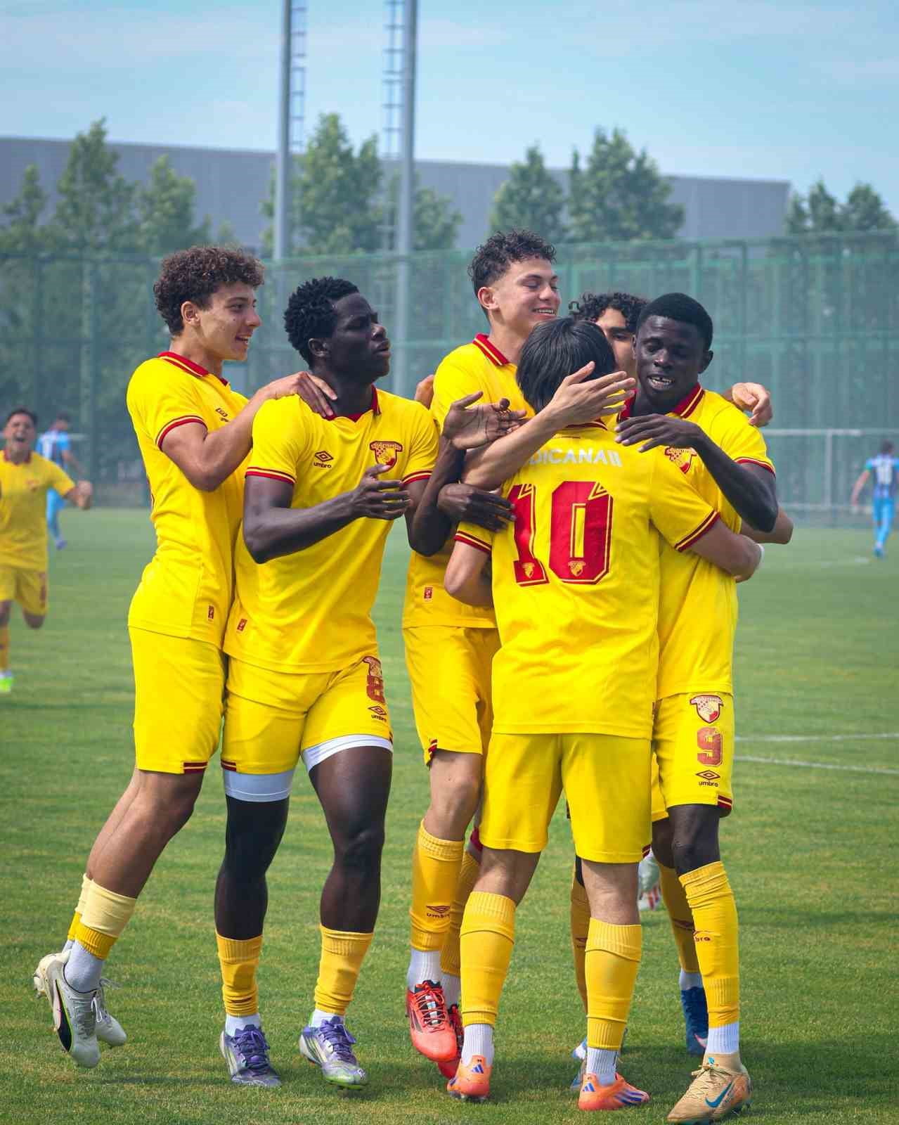 GÖZTEPE U19 TAKIMI, TÜRKİYE ŞAMPİYONU OLARAK 2026-2027 SEZONUNDA UEFA YOUTH LEAGUE'DE MÜCADELE...