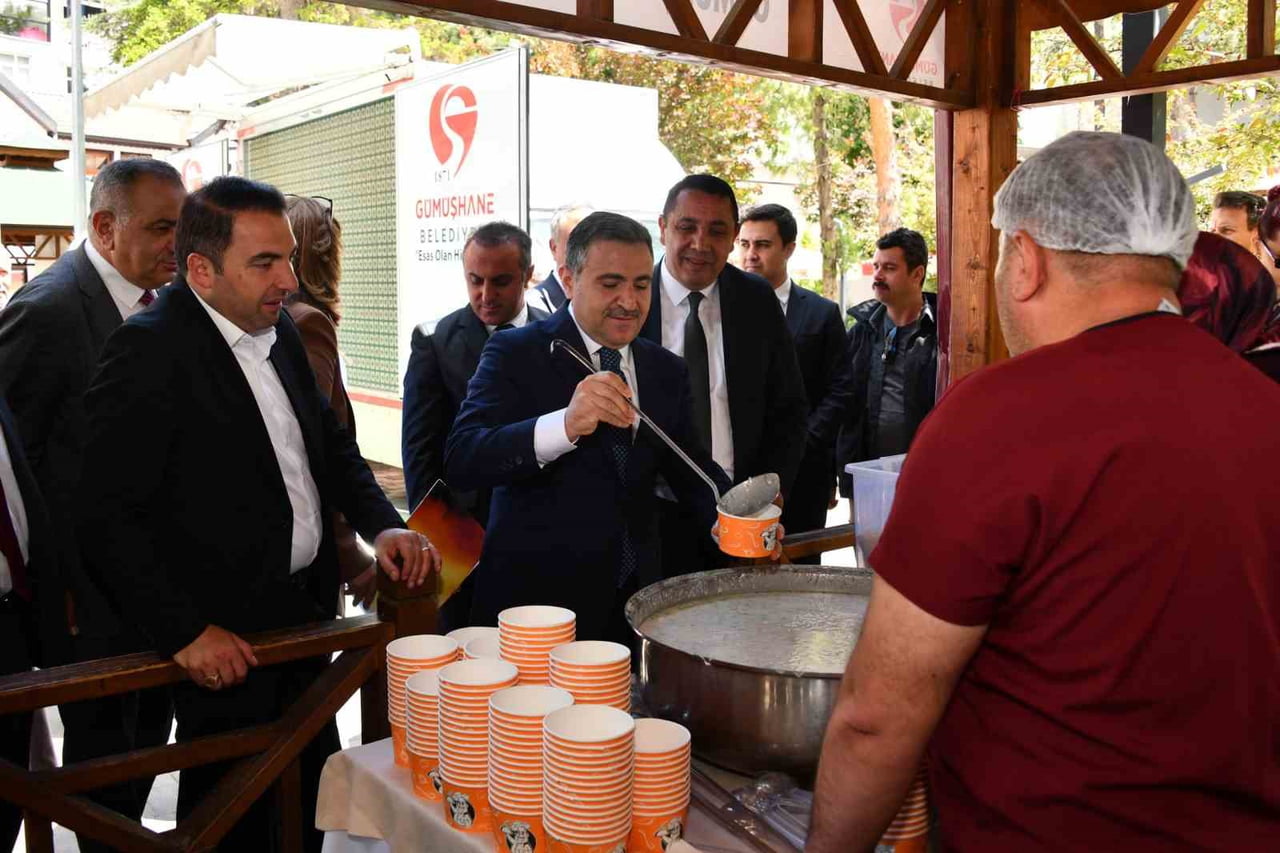 GÜMÜŞHANE’DE "BİR SOFRADA MİRAS" TEMASIYLA BU YIL BEŞİNCİSİ KUTLANAN TÜRK MUTFAĞI HAFTASI...