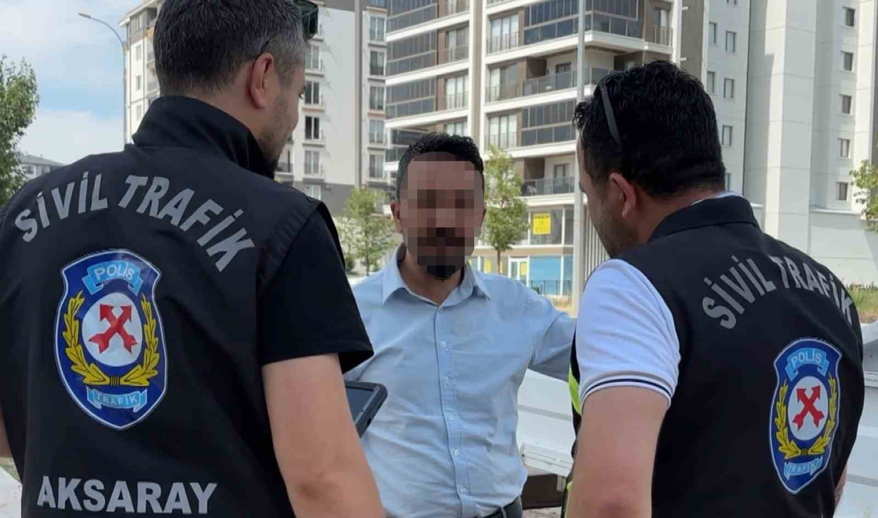 HABER VERİLMESİ ÜZERİNE OLAY YERİNE GELEN MÜHENDİSLİK FİRMA YETKİLİSİ LOKMAN Ö. (FOTOĞRAFTA) POLİS...