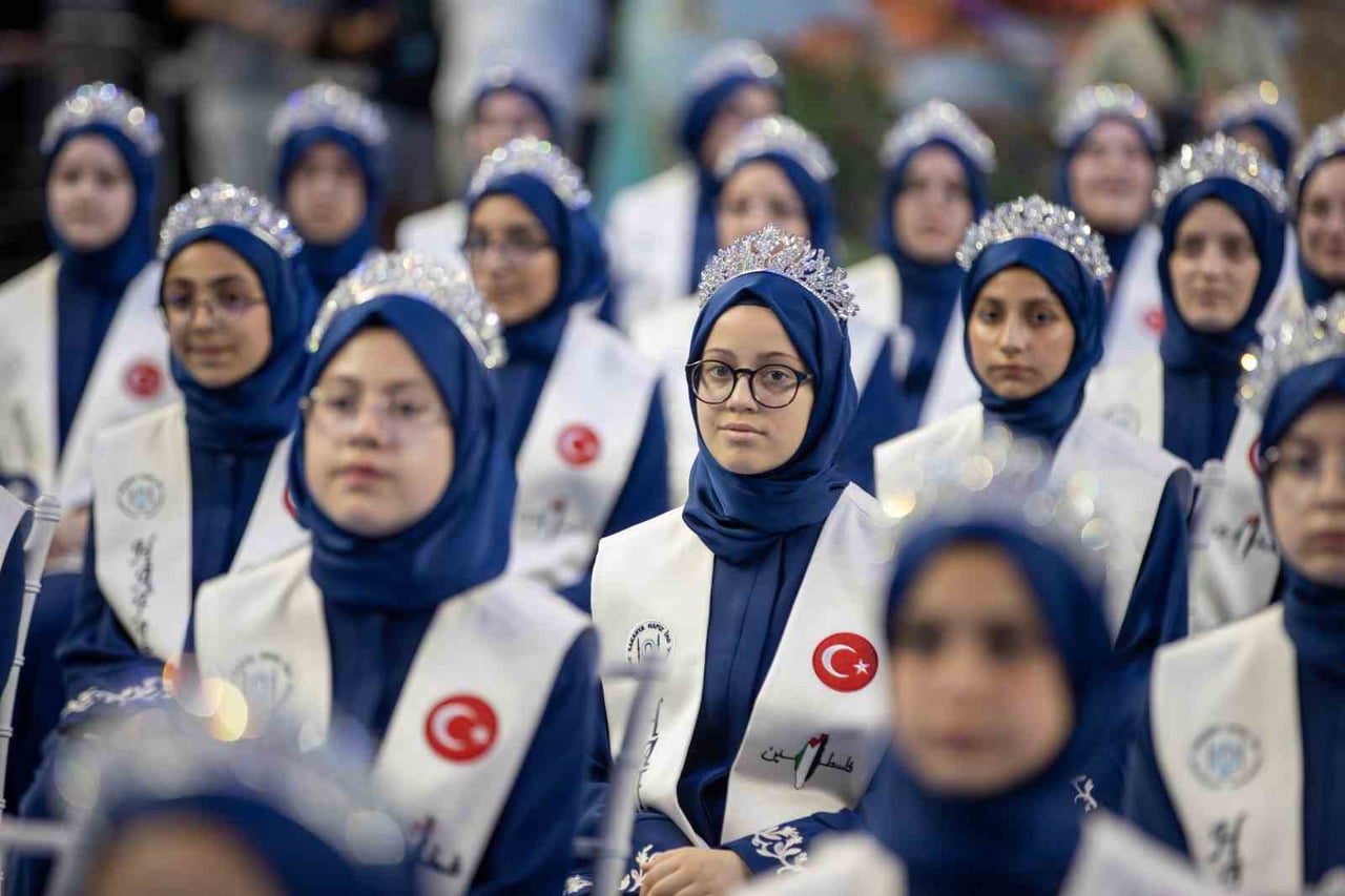 HAFIZ OLAN ÖĞRENCİLER