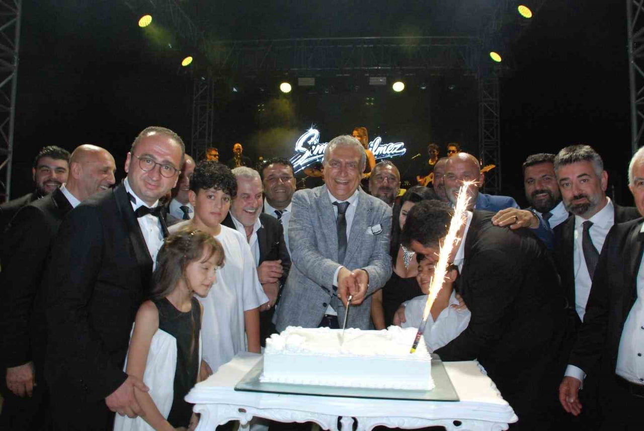 HAKAN DALTABAN, EGE BEŞİKTAŞ KONGRE ÜYELERİ DERNEĞİ’NİN DÜZENLEDİĞİ GECEYE KATILDI