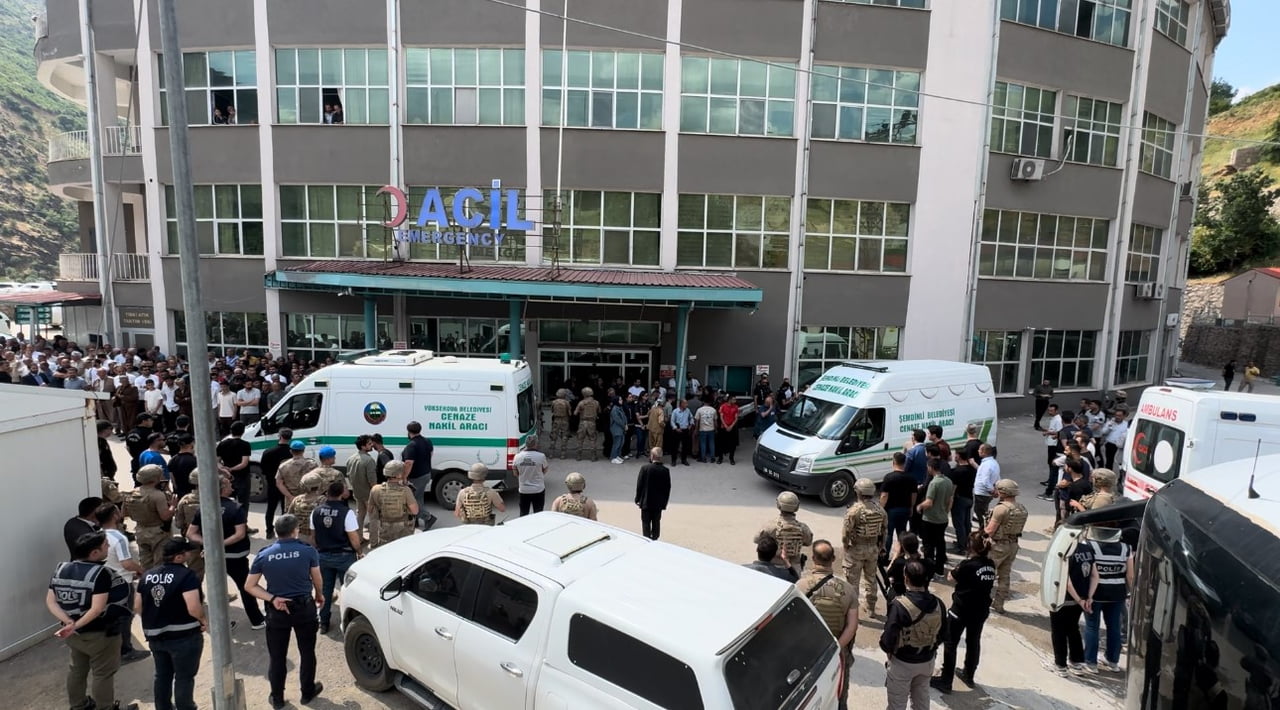 HAKKARİ'NİN ŞEMDİNLİ İLÇESİNDE DAMAT UZMAN ÇAVUŞ M.G. TARAFINDAN ÖLDÜRÜLEN ANNE VE ÇOCUKLARININ...